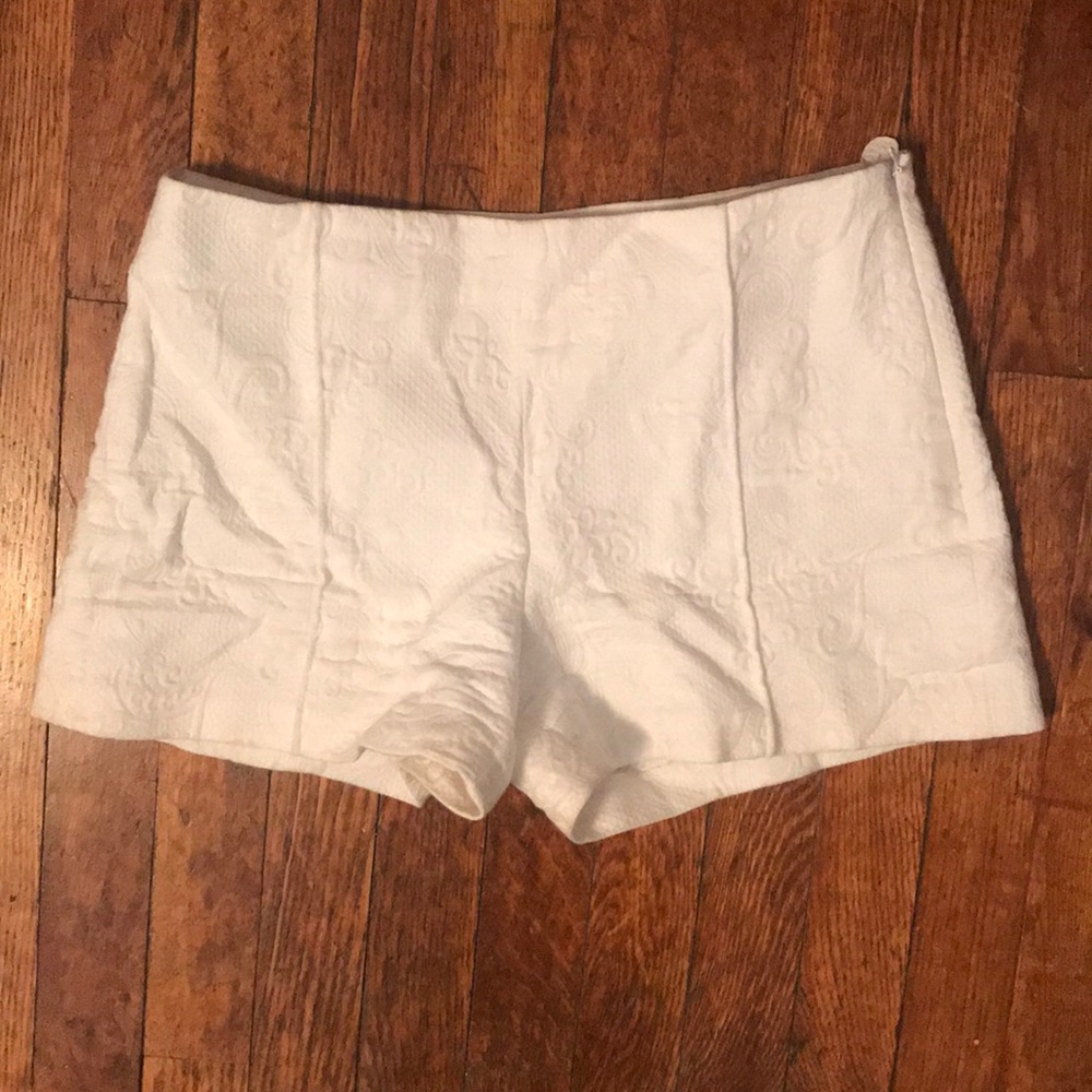 Lilly Pulitzer high waisted white shorts